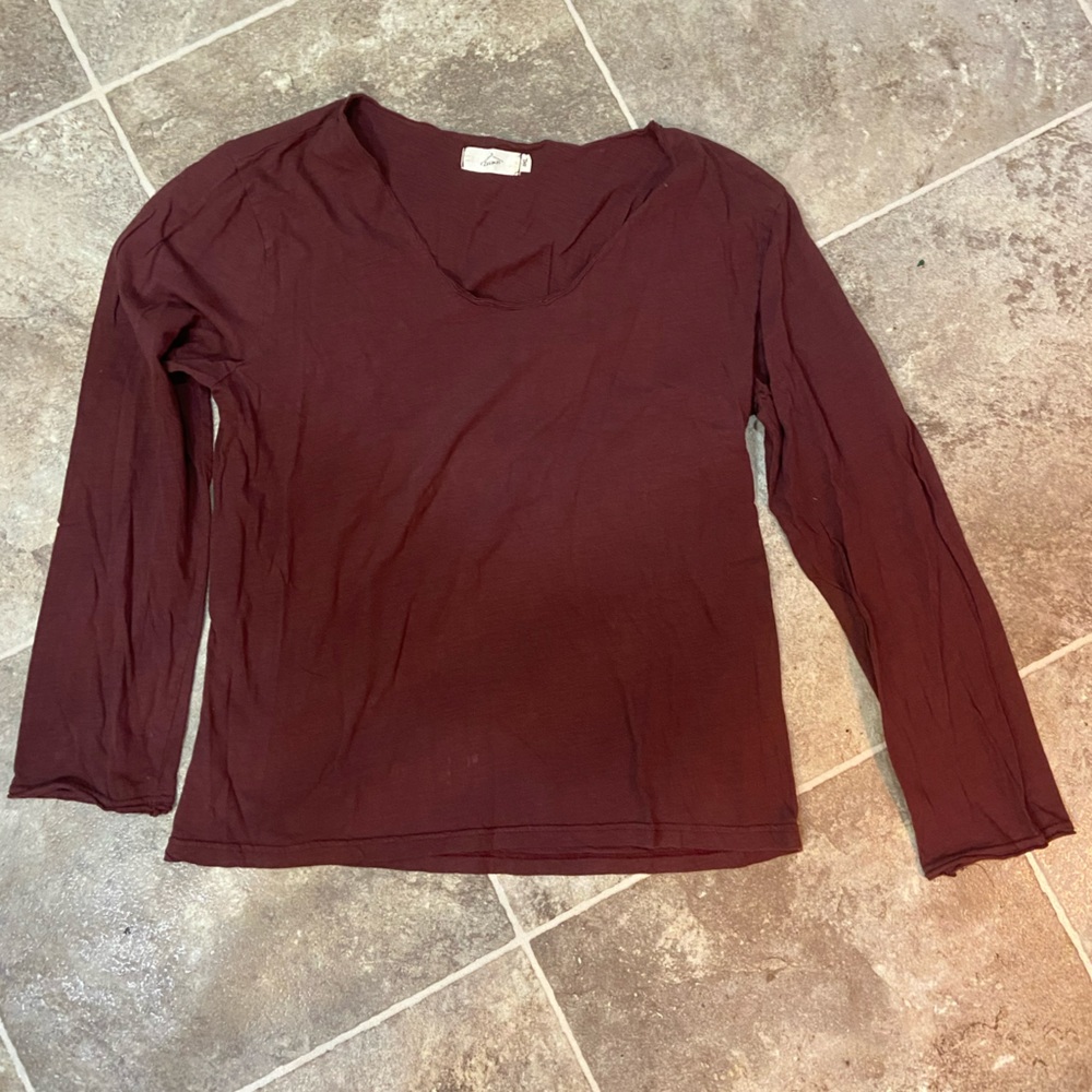 Zecmos very low-cut shirt